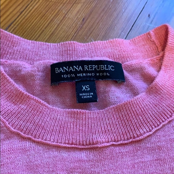 Banana Republic crew neck sweater - Picture 2 of 3